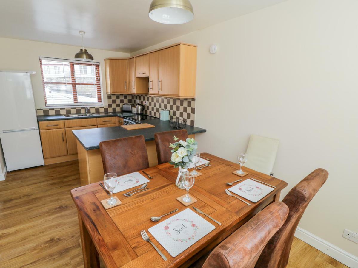 Abrahams Cottage 惠特比 外观 照片